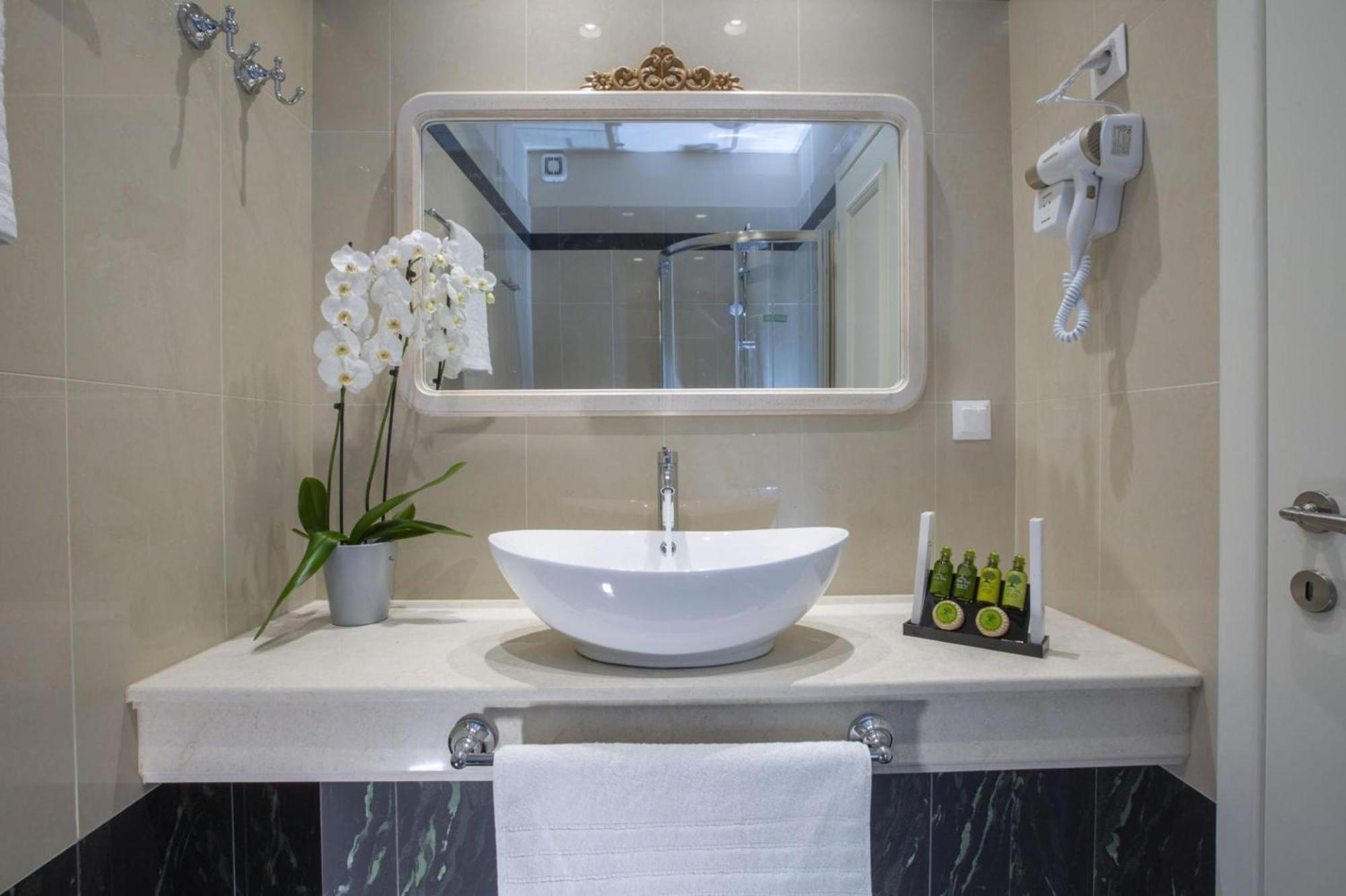Vk Luxury Suites With Private Parking (Adults Only) Nydri (Lefkada) Exterior foto